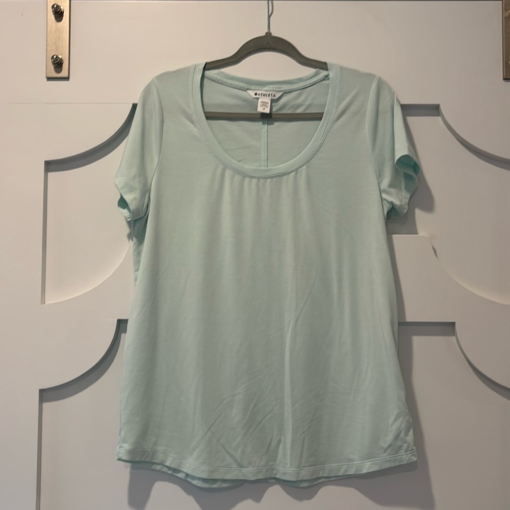 Athleta tee
